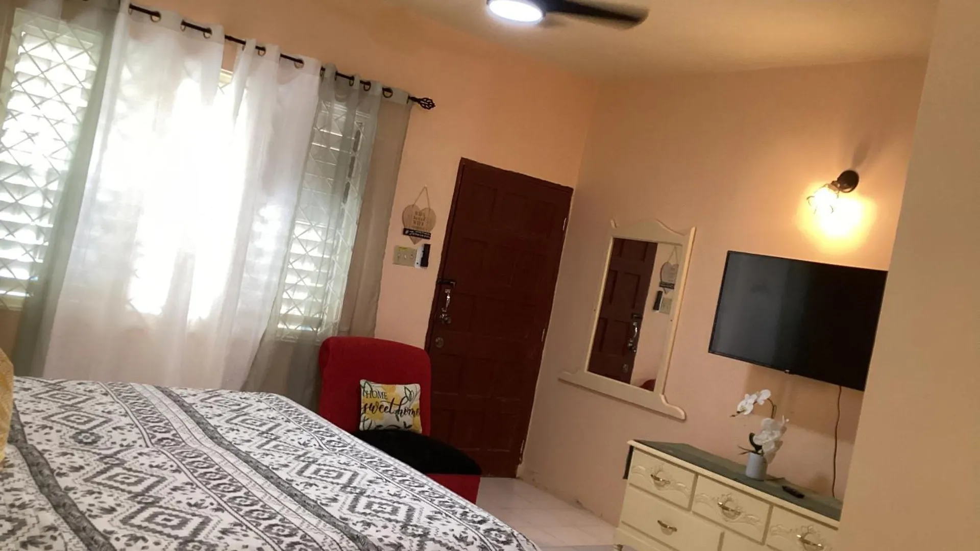 Marge'S Vacation Rentals Negril 0*,