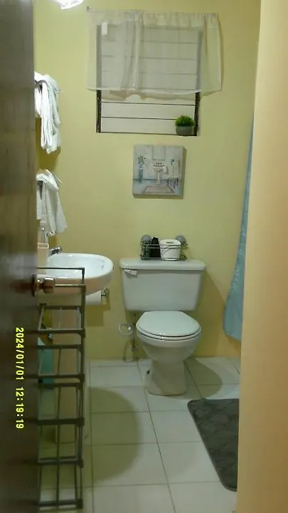 Inn Marge'S Vacation Rentals Negril